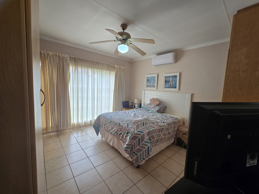 To Let 2 Bedroom Property for Rent in Flamwood North West